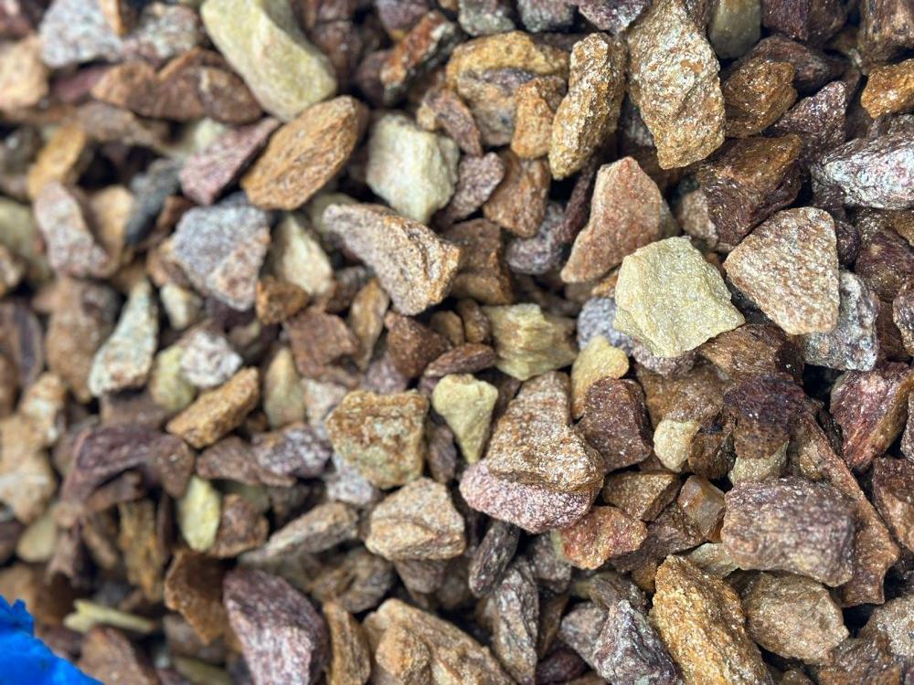 Златолит персиковый декоративная каменная крошка купить в Добрянке