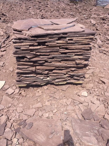 Плитняк лемезит бордовый для цоколя 1,5-2 см купить в Добрянке