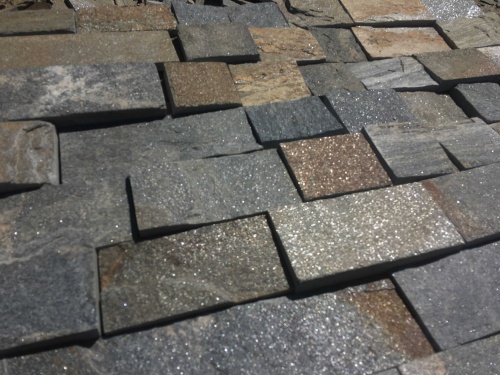 Плитка пилёная златолит Уральский для цоколя, отмостки купить в Добрянке