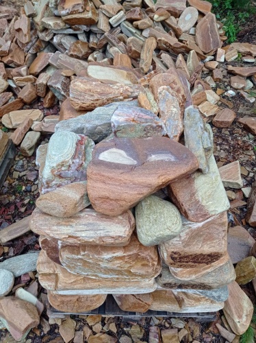 Златолит жёлтый, жёлто-зелёный глыбки и валуны для ланшафтного дизайна купить в Добрянке