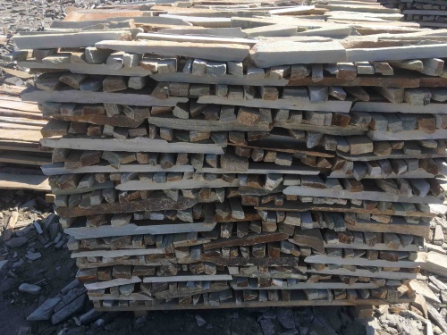 Горбушка златолит золотистый для облицовки купить в Добрянке