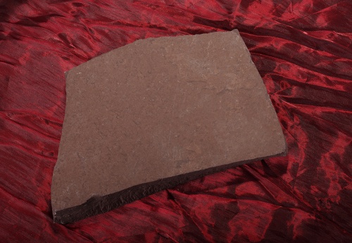 Плитняк лемезит бордовый для цоколя 1,5-2 см купить в Добрянке