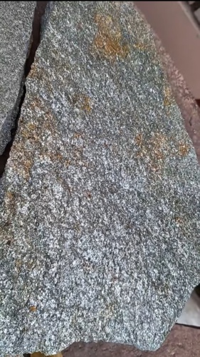 Плитняк златолит серебристый для цоколя, отмостки купить в Добрянке