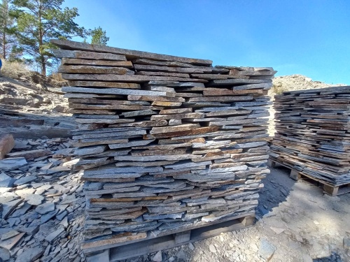 Плитняк златолит серебристый для фасада купить в Добрянке