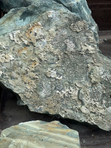 Ландшафтные глыбы зелёные 200-500 килограмм купить в Добрянке