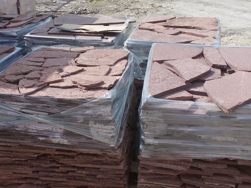 Плитняк лемезит бордовый для облицовки цоколя 20-25 мм  купить в Добрянке