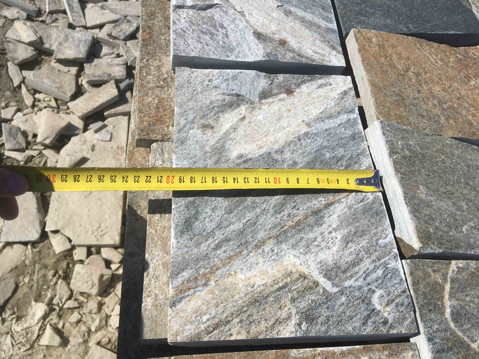 Плитка пилёная златолит Уральский для фасада купить в Добрянке