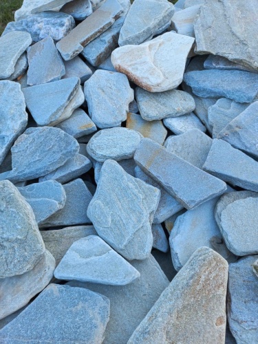 Плитняк златолит зелёный галтованный для цоколя купить в Добрянке