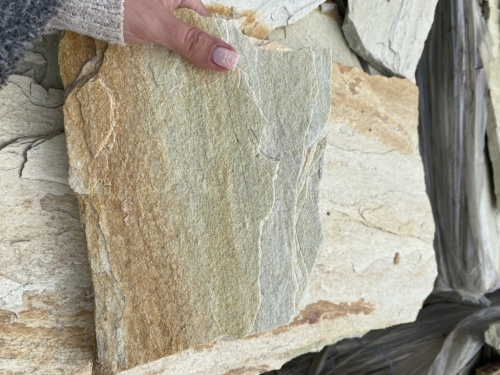 златолит золотисто-фисташковый